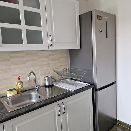 Apartament In Otopeni Exterior photo